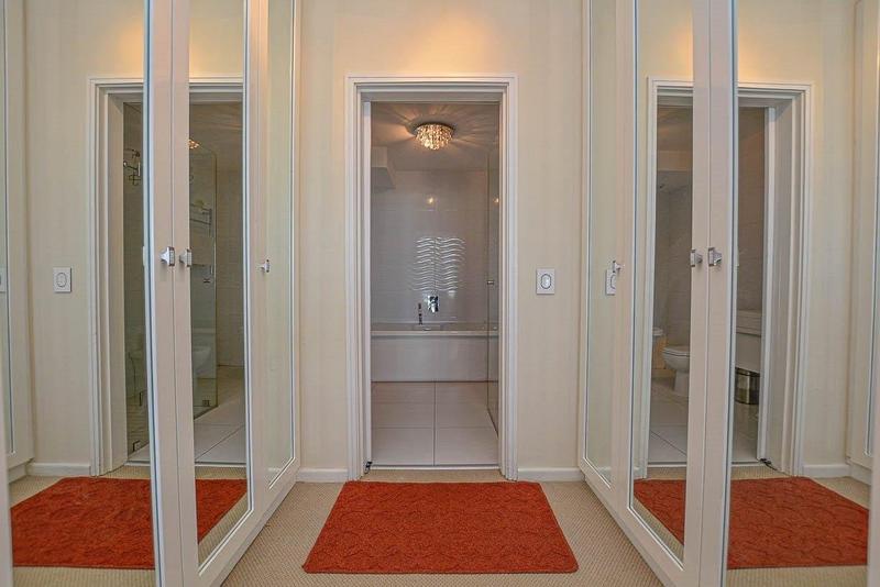 To Let 3 Bedroom Property for Rent in Dolphin Beach Western Cape